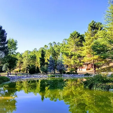 Chalet Lujo En Finca Zafiro Lagunazo Riopar 5 O 3 Dormitorios Y 3 Banos Parque Natural Del Rio Mundo Exterior photo