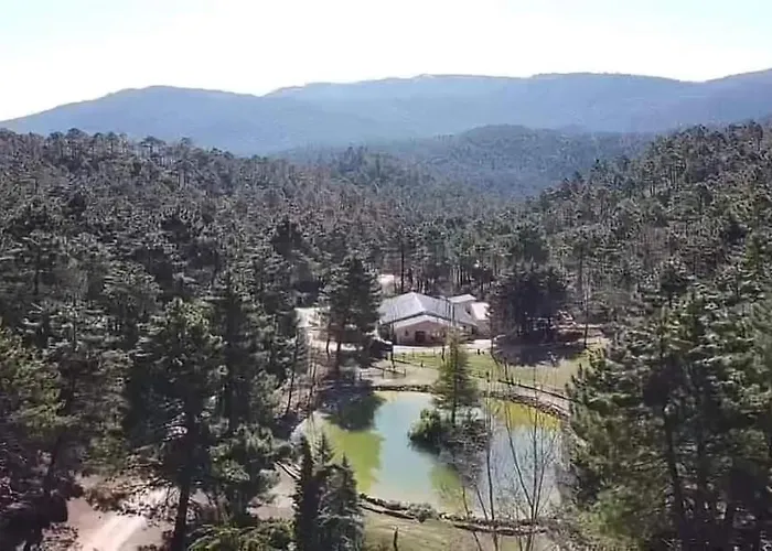 Chalet Lujo En Finca Zafiro Lagunazo Riopar 5 O 3 Dormitorios Y 3 Banos Parque Natural Del Rio Mundo